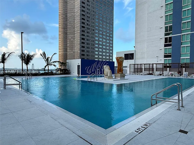 335 Biscayne Blvd #2908 — Photo 22