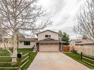 2340 Rockcrest Dr, Cheyenne, WY 82009