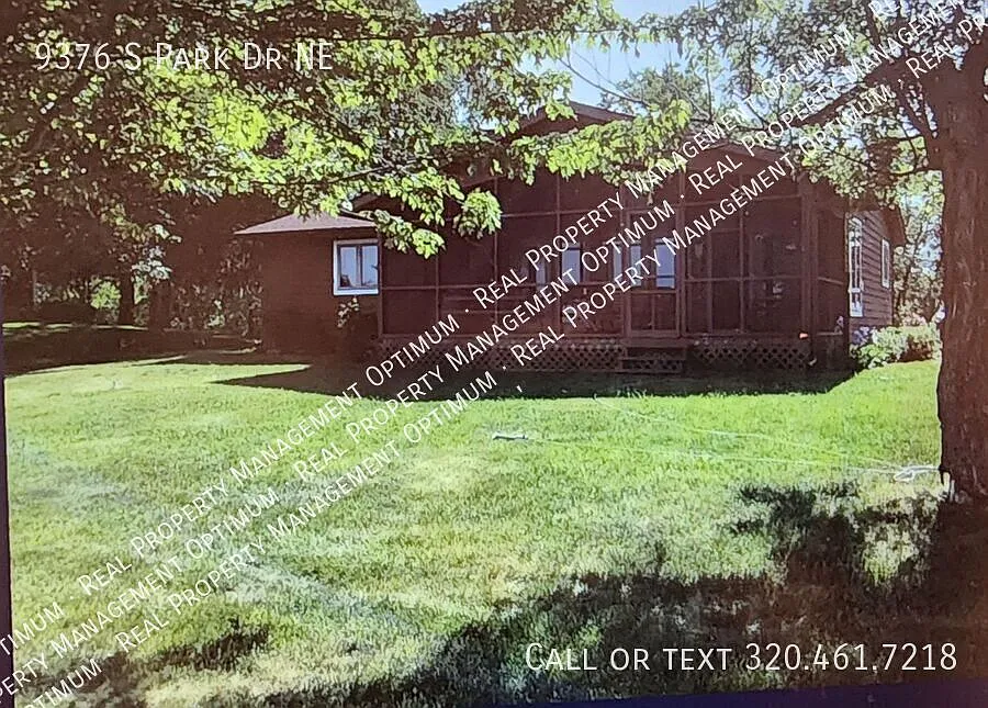Fall Winter Rental Fully Furnished - 3 Bedroom 1 1/2 Bath Lake Home — Photo 4