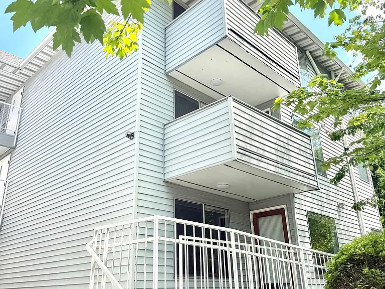 Kelly Anne Apartments — Photo 9