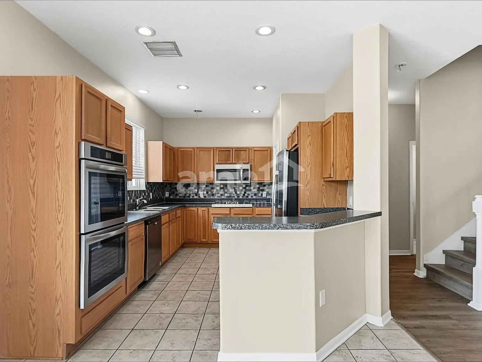 3 bed, 2.5 bath, 1897 sqft, $2,480 — Photo 4