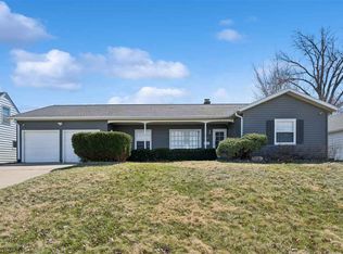 2421 10th Ave SW, Cedar Rapids, IA 52404