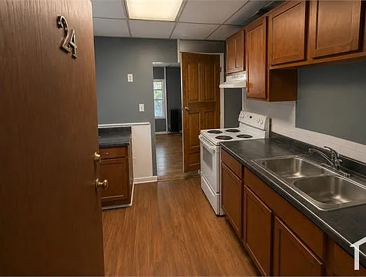 Studio, 700 sqft, $1,000 — Photo 2