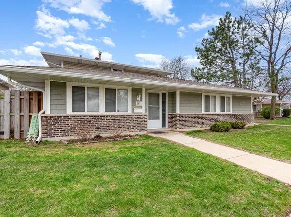 1431 Bear Flag Dr #1, Hanover Park, IL 60133