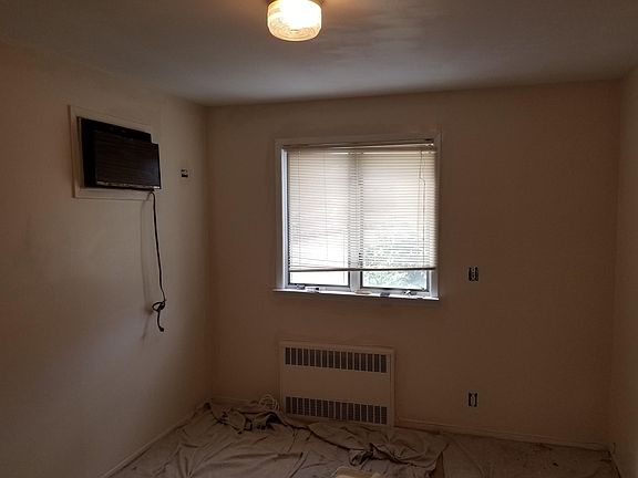 5th image of 2180 E 74th St Floor 1