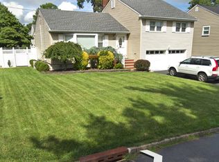 124 Wilshire Dr, Cranford, NJ 07016