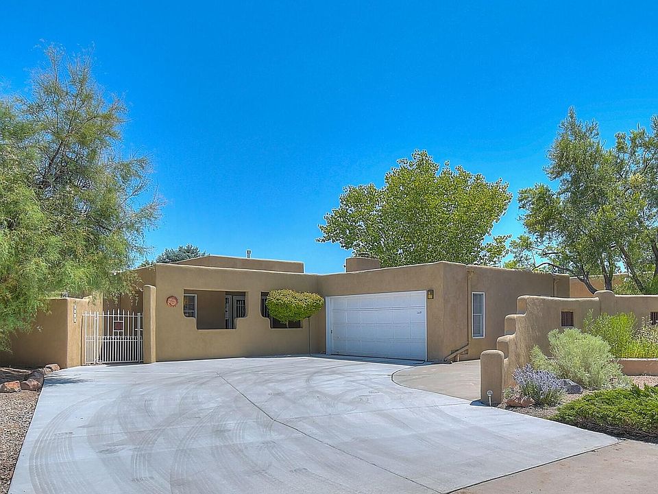 1st image of 3005 La Mancha Dr NW