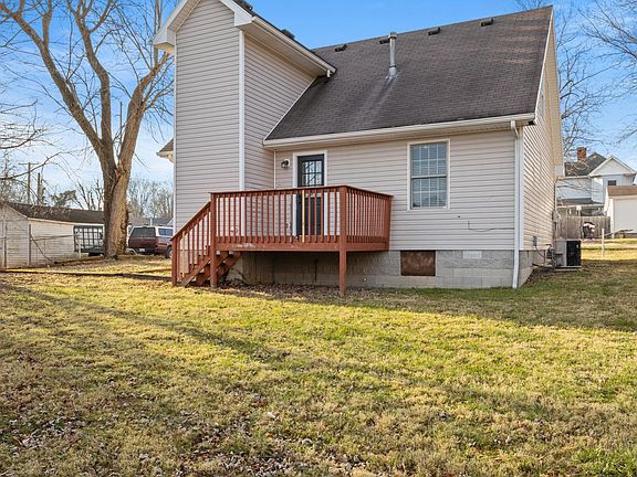 4th image of 30 Lovall Ln