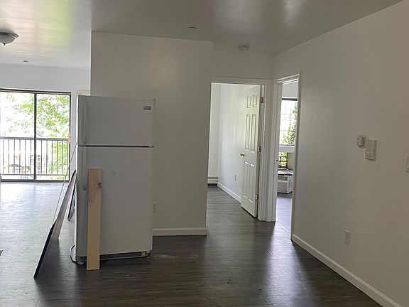 3rd image of 743 E 217th St Floor 3