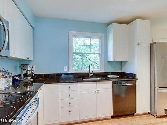 5th image of 10278 Friendship Ct