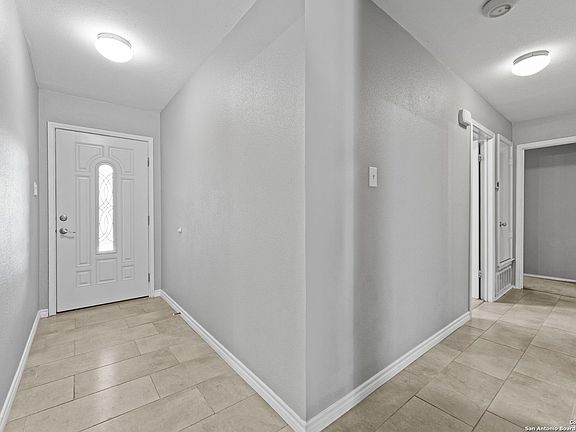 3rd image of 5642 WOOD CLIMB ST