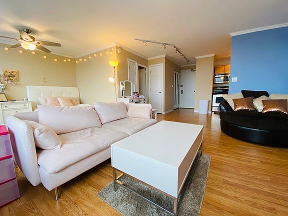 3rd image of 4250 N Marine Dr APT 2912