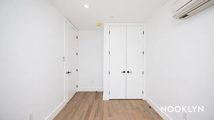 Rented by Nooklyn NYC LLC | media 39