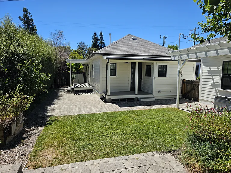 1636 Garden St — Photo 33