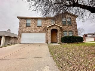 5437 New Castleton Ln, Fort Worth, TX 76135