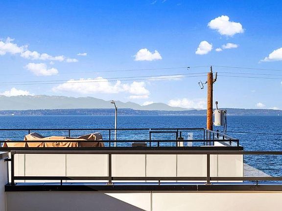 Rooftop deck view