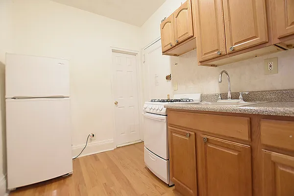 Rented by REAL New York | media 17