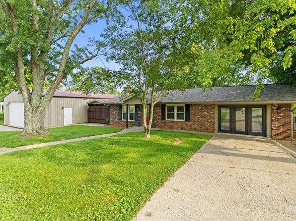 215 Spring Grove Blvd, Morganfield, KY 42437