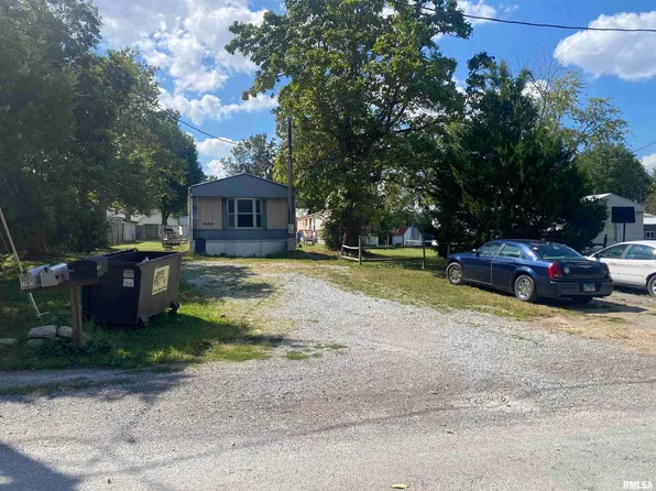 15001 Peach Tree St, Carterville, IL 62918