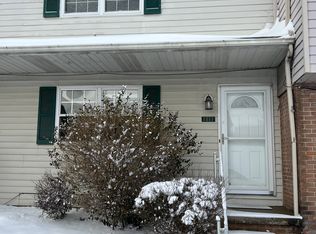 1311 S Sandelwood Oval, Kent, OH