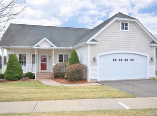 86 Hunt Glen Dr #86, Granby, CT 06035