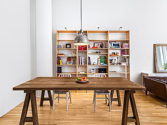 2nd image of 121 W 19th St APT 4D