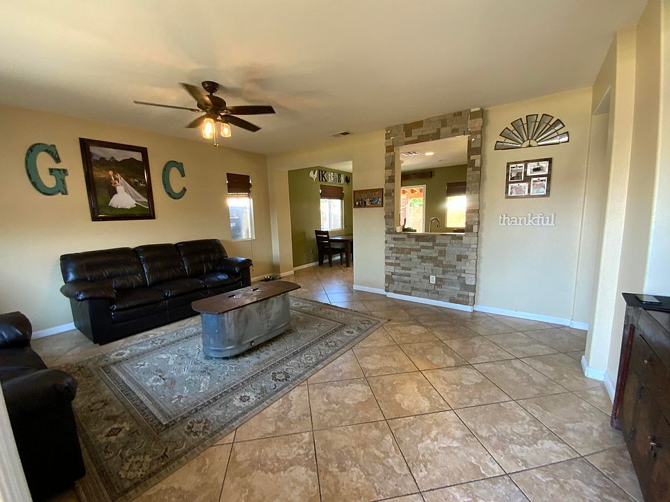 1st image of 83673 Shadowrock Dr