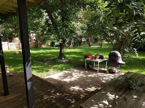 2nd image of 1211 Larkwood Dr