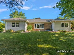 85 Orchard Dr NW, Sparta, MI 49345