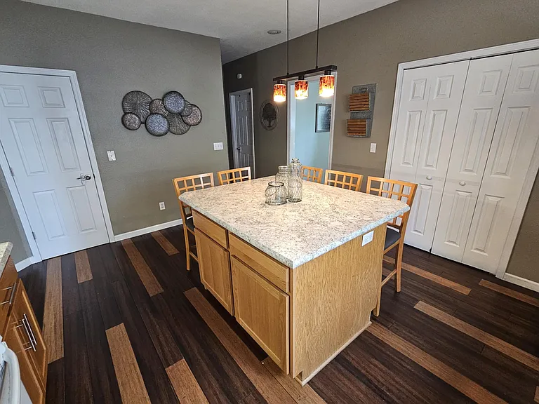 730 Maple St — Photo 10