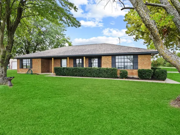 1121 Bones Chapel Rd, Whitesboro, TX 76273