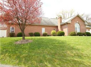102 Windcrest Ct, Beaver Falls, PA 15010