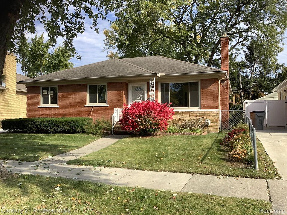 1st image of 24240 Eastwood St