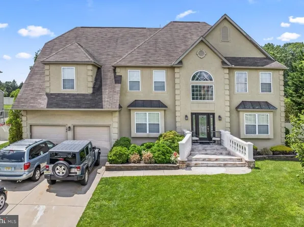 146 White Cedar Dr, Sicklerville, NJ 08081