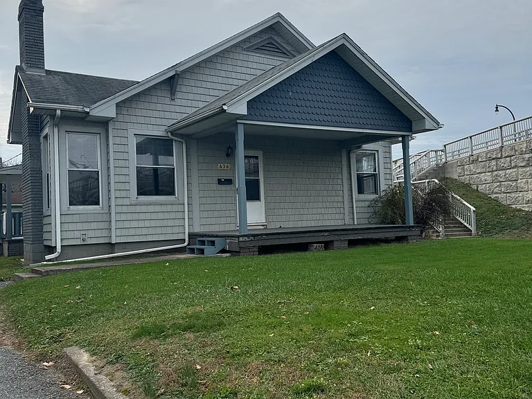 436 N Front St — Photo 1