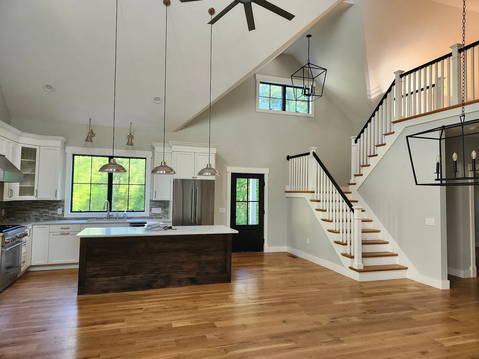 3 bed, 2254 sqft, $4,000 — Photo 4