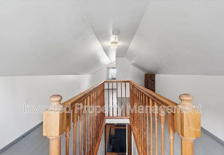 3077 Benton St — Photo 23