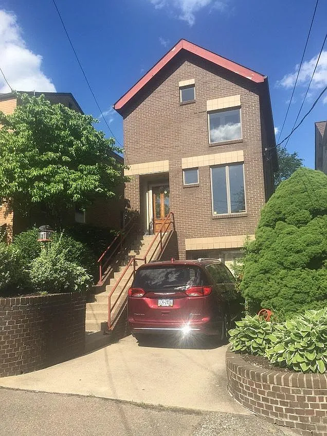 4275 Frank St photo 1