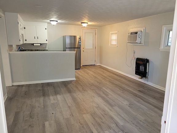 Living room & kitchen