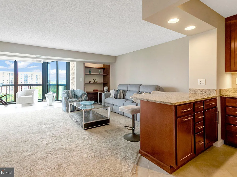 5904 Mount Eagle Dr #1609