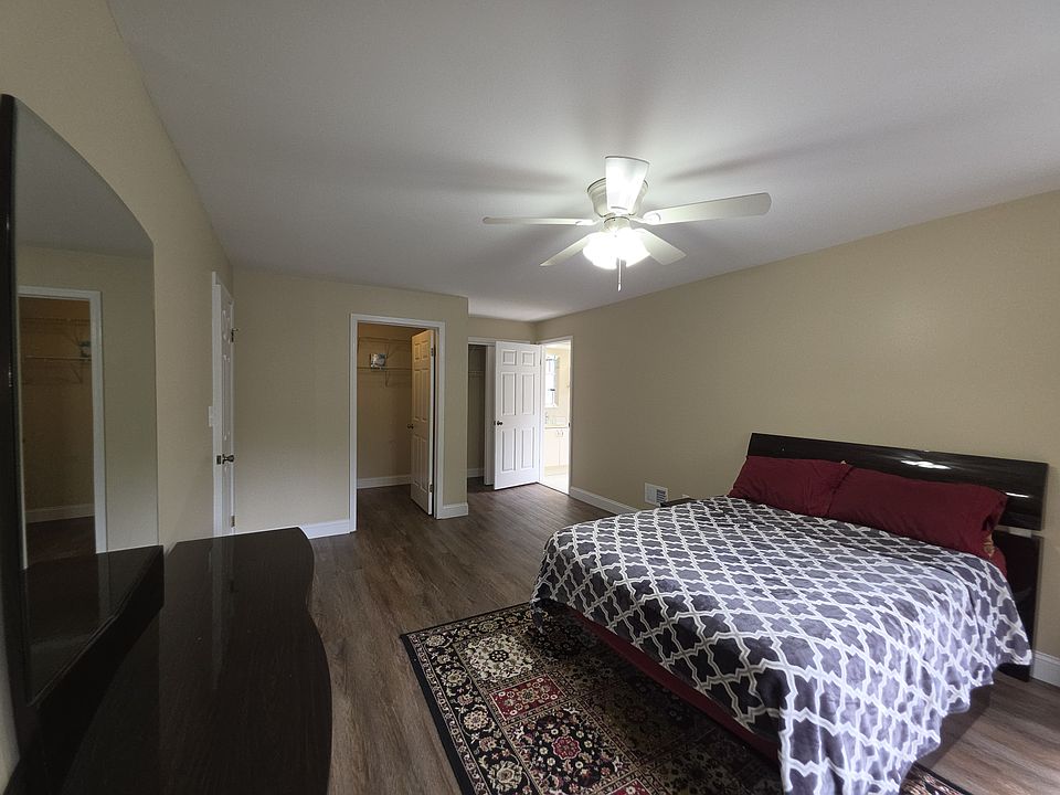 1st image of 2708 Ridgefield Ct #Mb