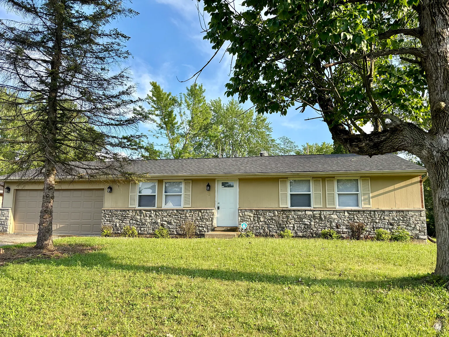 3 bed, 1400 sqft, $1,495 — Photo 1