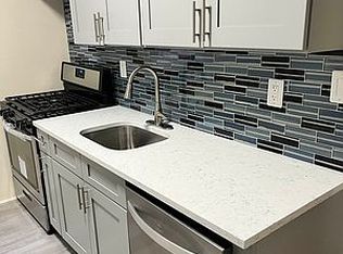 21-13 21st Rd #2R, Astoria, NY 11105