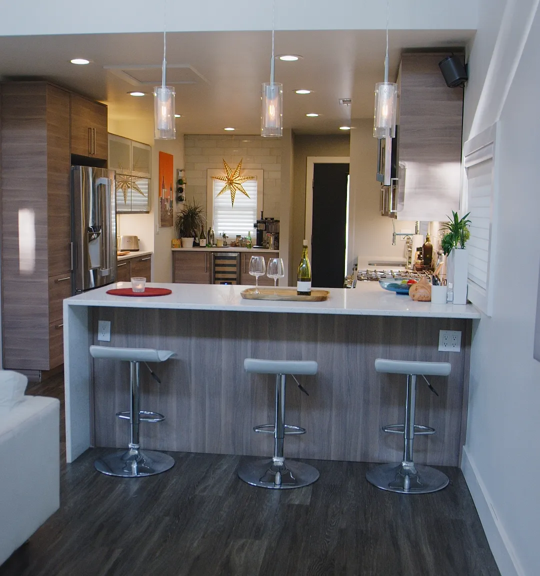 2 bed, 800 sqft, $4,875 — Photo 1