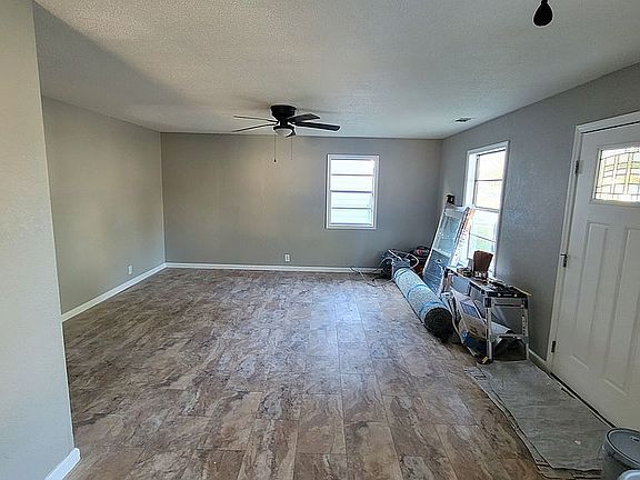 3rd image of 206 E 5th St