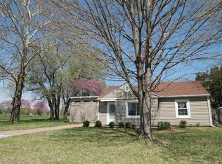 2532 SW 24th St, Topeka, KS 66611