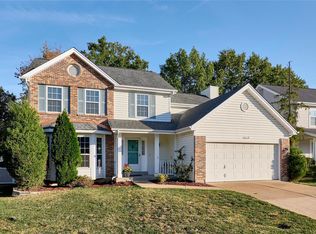 1063 Oakwood Farms Ln, Ballwin, MO 63021