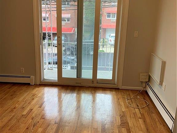 4th image of 1325 E 224th St