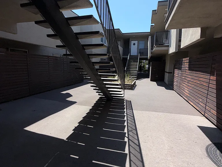 926 N Ardmore Ave #16 — Photo 27