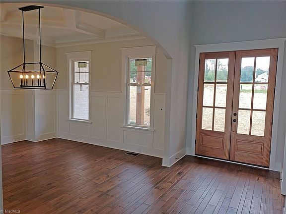 2nd image of 400 Mitchells Landing Way